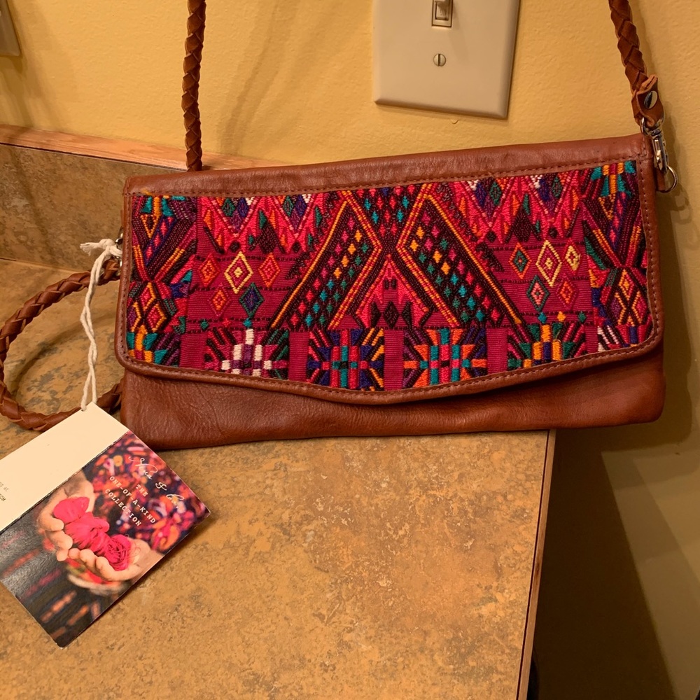 Nena & Co Envelope Crossbody